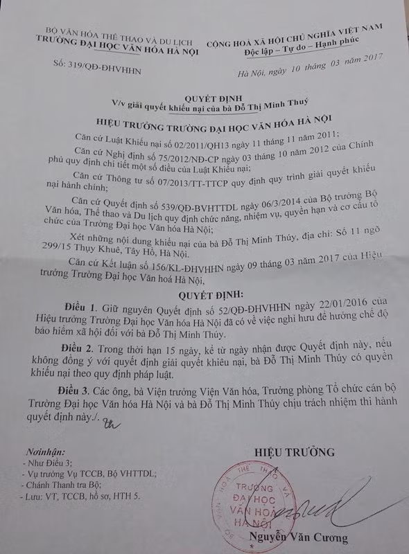 Quyết định số 319/QĐ-ĐHVHHN về việc giải quyết khiếu nại của bà Đỗ Thị Minh Thúy. Ảnh MT.