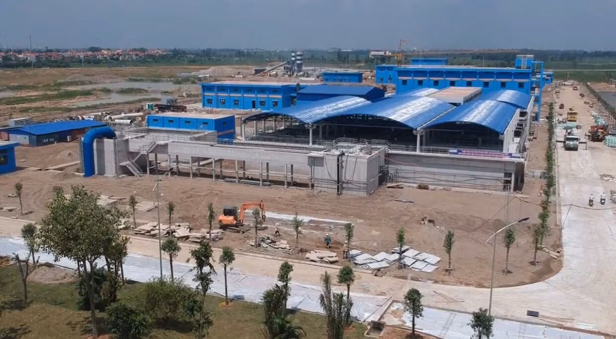 Toàn cảnh Nhà máy nước mặt Sông Đuống. Toàn cảnh Nhà máy nước mặt Sông Đuống.