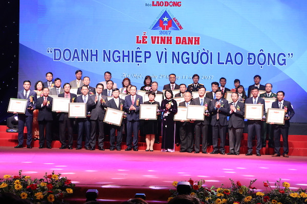PVFCCo_PVCFC_PVPower_PVP NT2 la 4 đơn vị của PVN được vinh danh Doanh nghiệp vì Người lao động 2017.