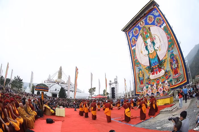Chư ni Drukpa trình diễn vũ điệu múa Mangalam - Phật giáo Kim Cương thừa vùng Himalaya.