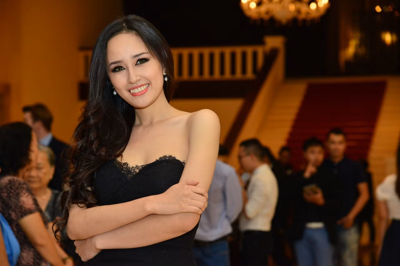 So với thời mới đăng quang, nhan sắc của Mai Phương Thúy hiện nay đạt độ "chín mùi" hơn.