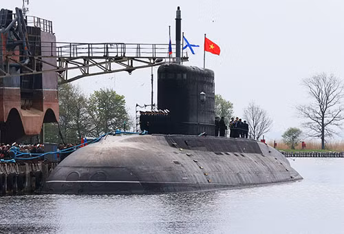 Quân đội Việt Nam ngày càng được hiện đại hóa. Quân đội Việt Nam ngày càng được hiện đại hóa.