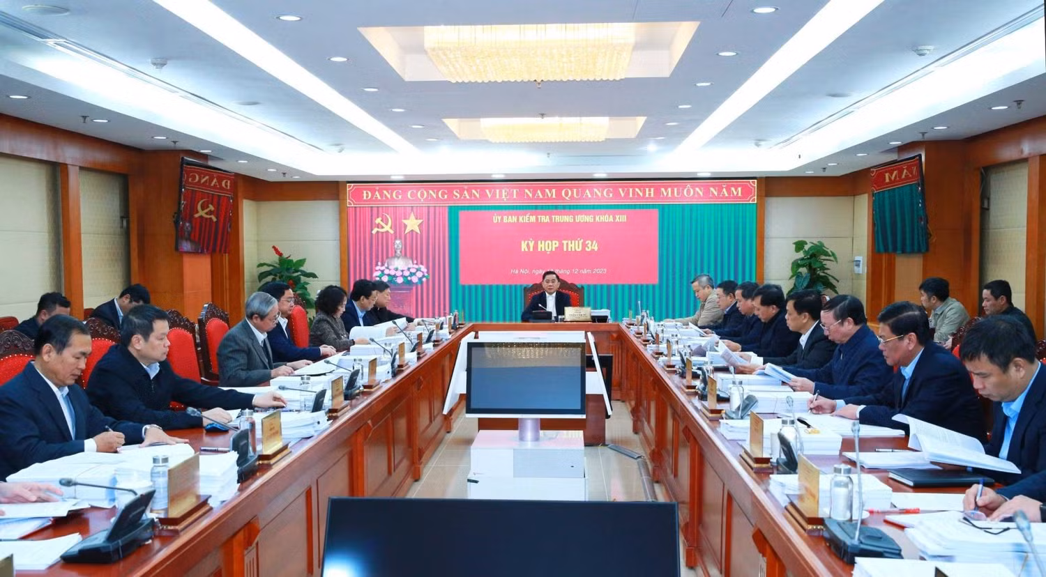Từ ngày 18 đến ngày 20/12/2023, tại Hà Nội, Ủy ban Kiểm tra Trung ương đã họp Kỳ thứ 34.