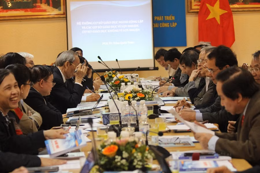 Hội thảo “Thực trạng và các giải pháp cấp thiết để củng cố và phát triển các trường đại học, cao đẳng ngoài công lập". (Ảnh: Thùy Linh) Hội thảo “Thực trạng và các giải pháp cấp thiết để củng cố và phát triển các trường đại học, cao đẳng ngoài công lập". (Ảnh: Thùy Linh)