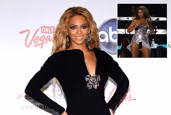 Beyonce khi biểu diễn ở Tokyo cách đây vài năm cũng có pha hớ hênh đáng xấu hổ khi trình diễn những màn quá sexy trên sân khấu với trang phục ngắn cũn cỡn.
