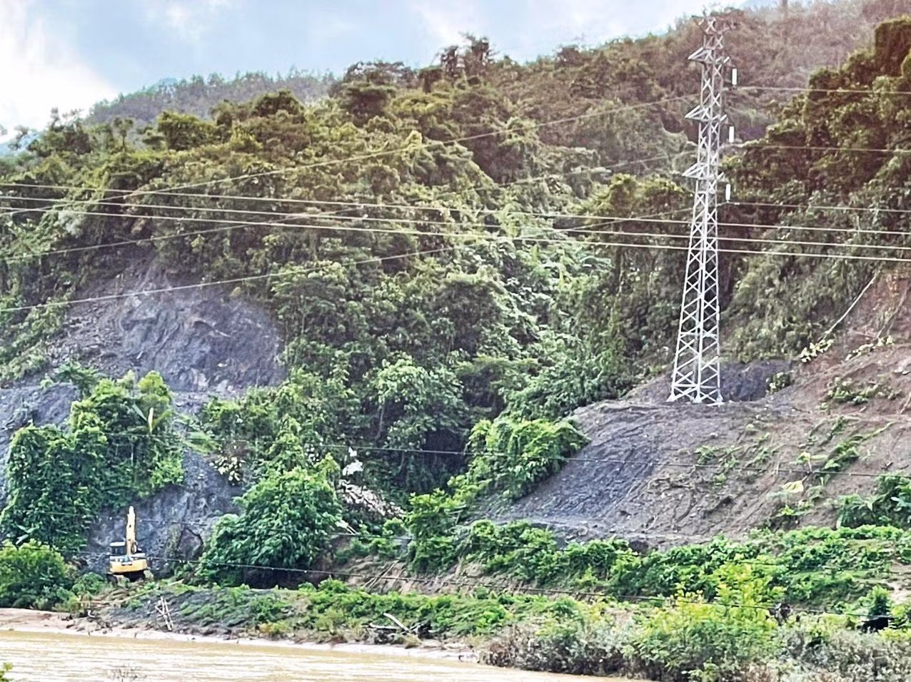 BA1 hoàn thành giai đoạn 1 dự án Đường dây 110kV Mường Lay - Điện Biên trong điều kiện thi công khó khăn do địa hình phức tạp, xa xôi hẻo lánh.