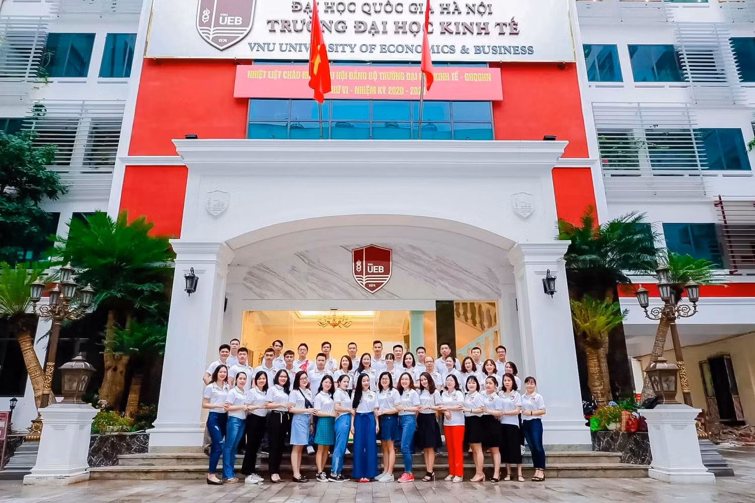 Trường Đại học Kinh tế luôn nhận thức rõ sứ mệnh và trách nhiệm của mình cùng Đại học Quốc gia Hà Nội nói riêng, cộng đồng các trường đại học của Việt Nam nói chung cùng chung tay xây dựng và khẳng định vị thế nền giáo dục nước nhà trên trường quốc tế