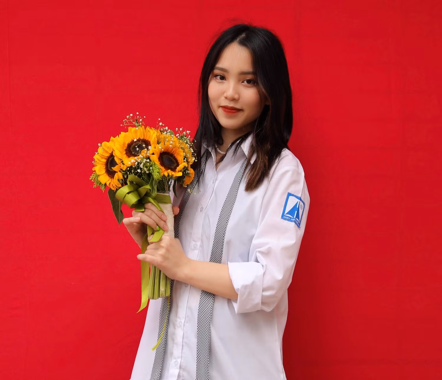Huỳnh Trang Nhi nhớ kỷ niệm về những phong bao lì xì ngày bé. Ảnh: NVCC