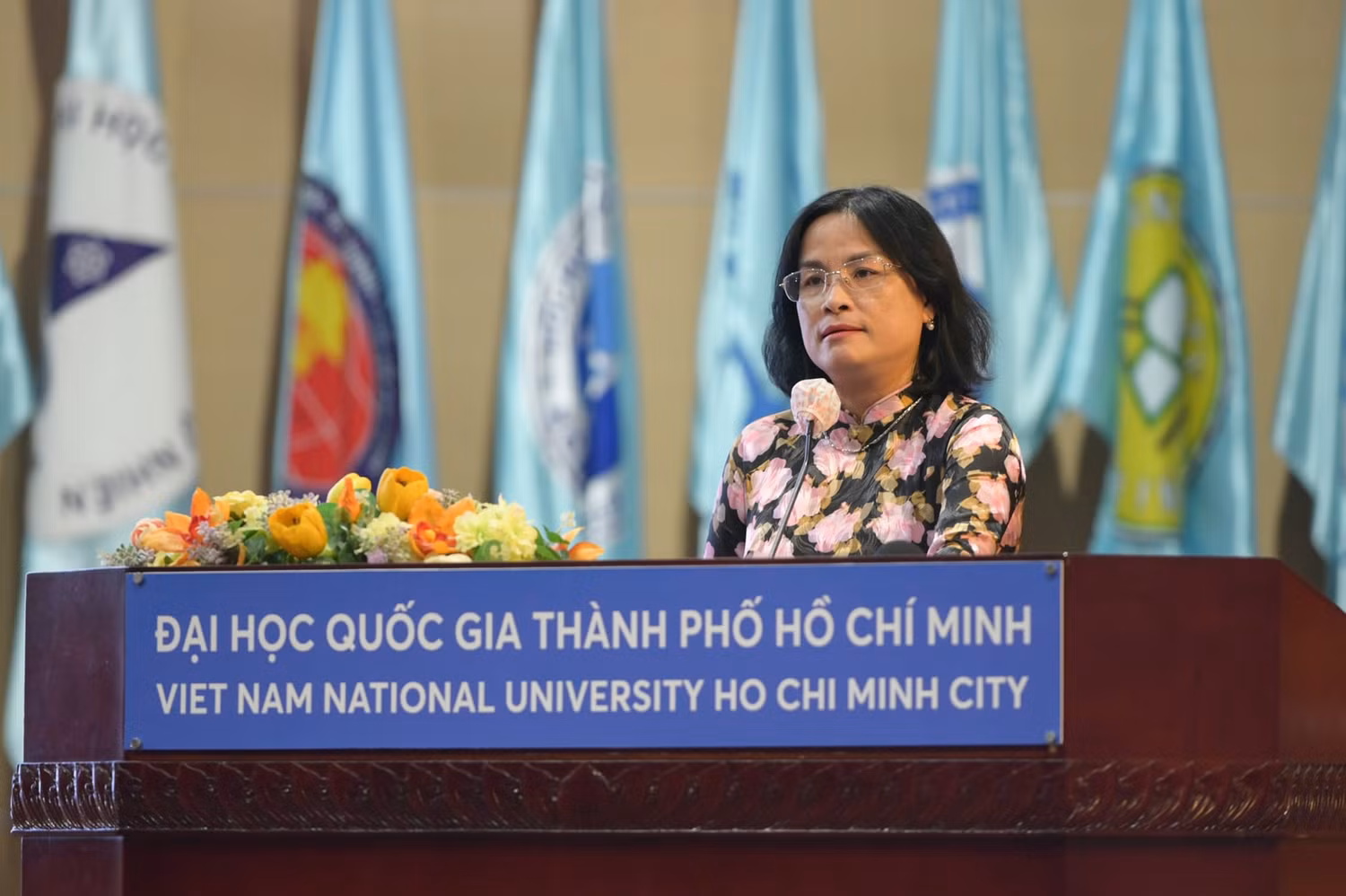 Phó Giáo sư Ngô Phương Lan phát biểu về tự chủ đại học tại Đại học Quốc gia Thành phố Hồ Chí Minh (ảnh: P.L)