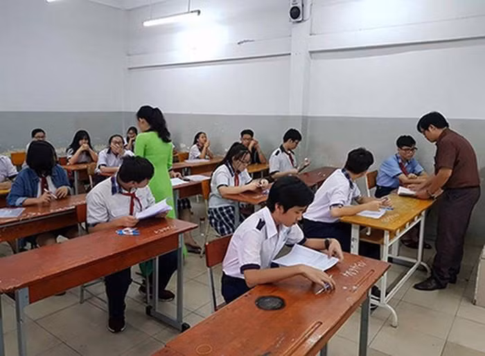 Học sinh tham dự kỳ thi tuyển sinh vào lớp ở Thành phố Hồ Chí Minh (ảnh minh họa: P.L) Học sinh tham dự kỳ thi tuyển sinh vào lớp ở Thành phố Hồ Chí Minh (ảnh minh họa: P.L)