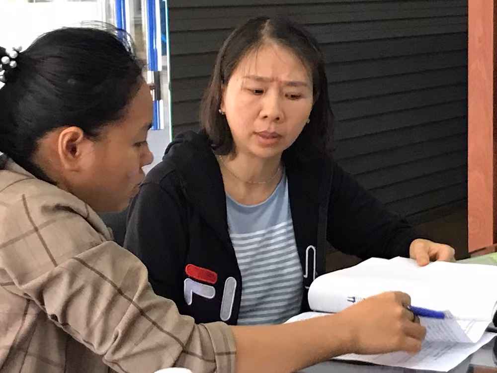 Cô Hoa Anh vẫn nuôi hy vọng mong manh sẽ gặp được người lãnh đạo cao nhất ở tỉnh Đắk Lắk (Ảnh CTV). Cô Hoa Anh vẫn nuôi hy vọng mong manh sẽ gặp được người lãnh đạo cao nhất ở tỉnh Đắk Lắk (Ảnh CTV).