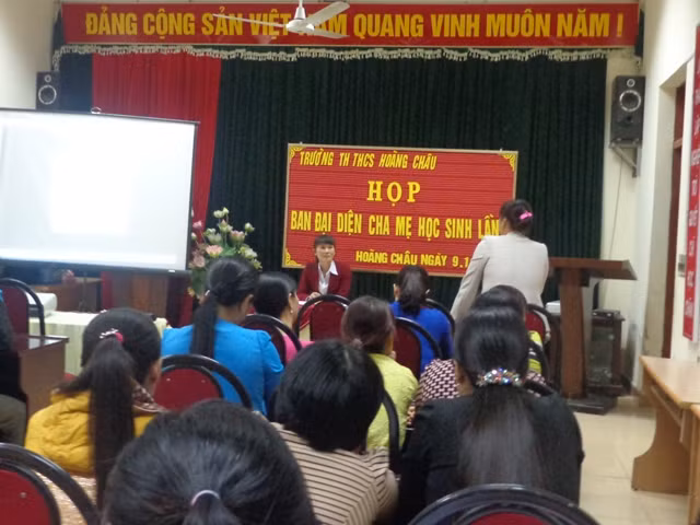 Nếu chọn được Ban đại diện cha mẹ học sinh tốt nhà trường sẽ không bị lạm thu (Ảnh minh họa Haiphong.edu.vn)