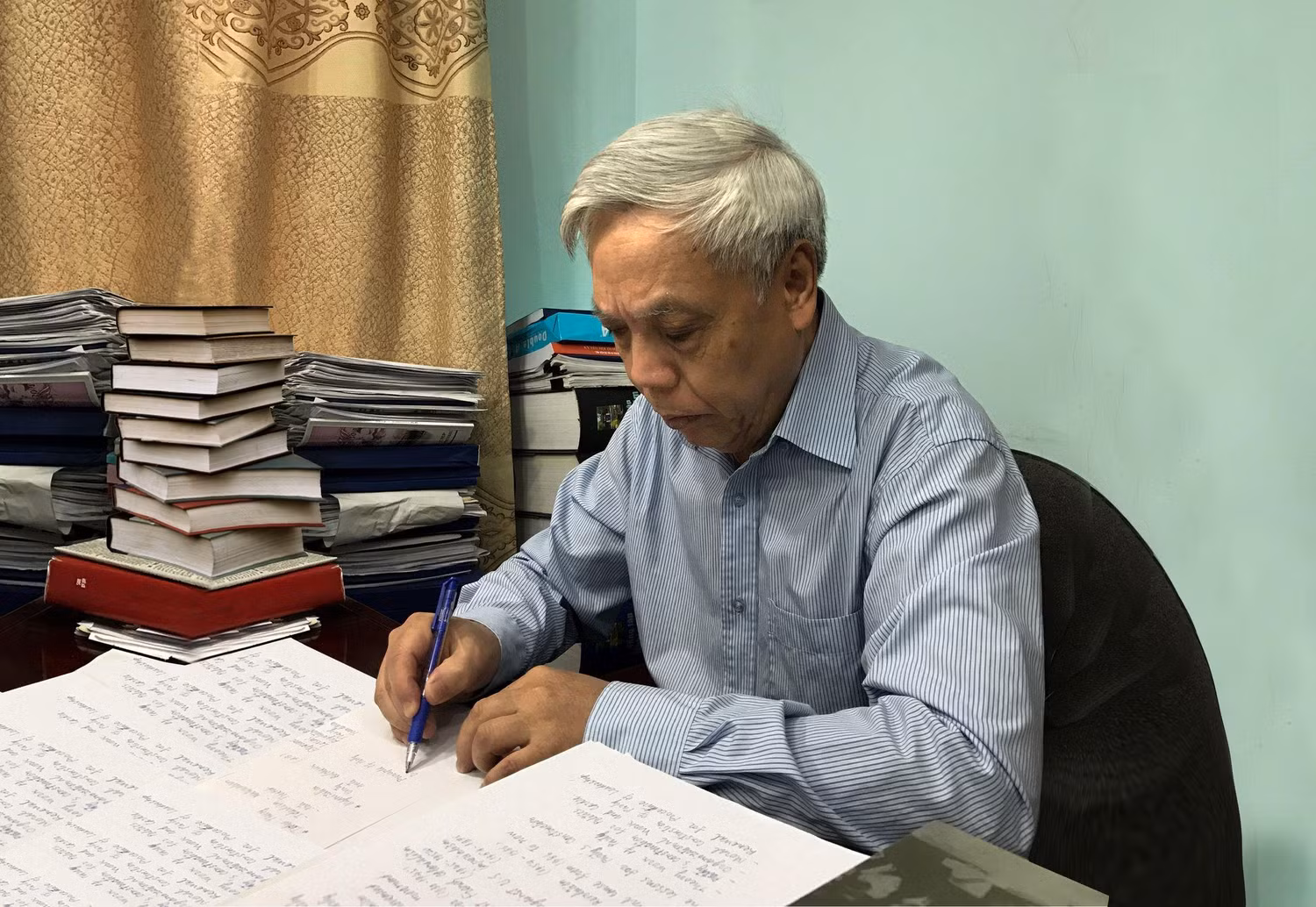 Phó Giáo sư, Tiến sĩ Nguyễn Trọng Phúc (Nguyên Viện trưởng Viện Lịch sử Đảng - Học viện Chính trị Quốc gia Hồ Chí Minh). (Ảnh: NVCC). Phó Giáo sư, Tiến sĩ Nguyễn Trọng Phúc (Nguyên Viện trưởng Viện Lịch sử Đảng - Học viện Chính trị Quốc gia Hồ Chí Minh). (Ảnh: NVCC).