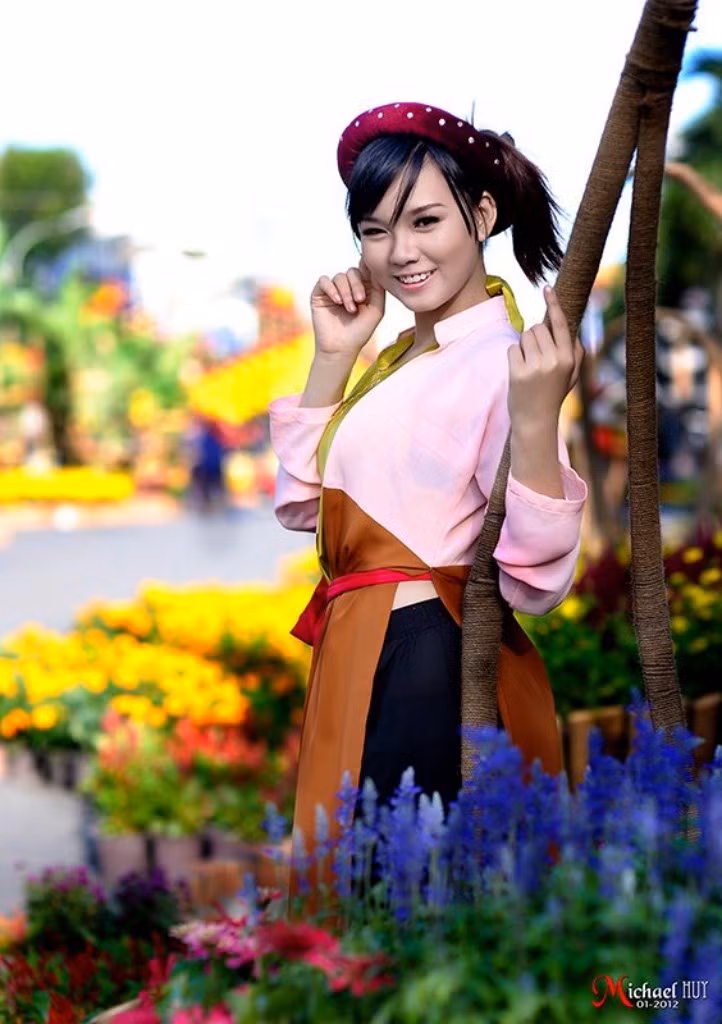 Hoài Thiên khi rảnh rỗi thích nghẹ nhạc, đặc biệt là các bài nhạc dance và sôi động, có sở thích chụp hình, đó là những cách giải tỏa áp lực và xả stress của Thiên, ngoài ra Thiên còn thich đi xem phim voi bạn bè, đi ăn ốc và dạo vòng vòng Sài Gòn ngắm cảnh.. ĐÁP ÁN MÔN VĂN KHỐI C, D HỆ CAO ĐẲNG 2012 - ĐÁP ÁN MÔN SINH KHỐI B HỆ CAO ĐẲNG 2012 - ĐÁP ÁN MÔN VẬT LÝ KHỐI A, A1 HỆ CAO ĐẲNG 2012 - ĐÁP ÁN MÔN LỊCH SỬ KHỐI C HỆ CAO ĐẲNG 2012 - ĐÁP ÁN MÔN LỊCH SỬ KHỐI C HỆ CAO ĐẲNG 2012 - ĐÁP ÁN TIẾNG ANH KHỐI A1, D1 HỆ CAO ĐẲNG 2012