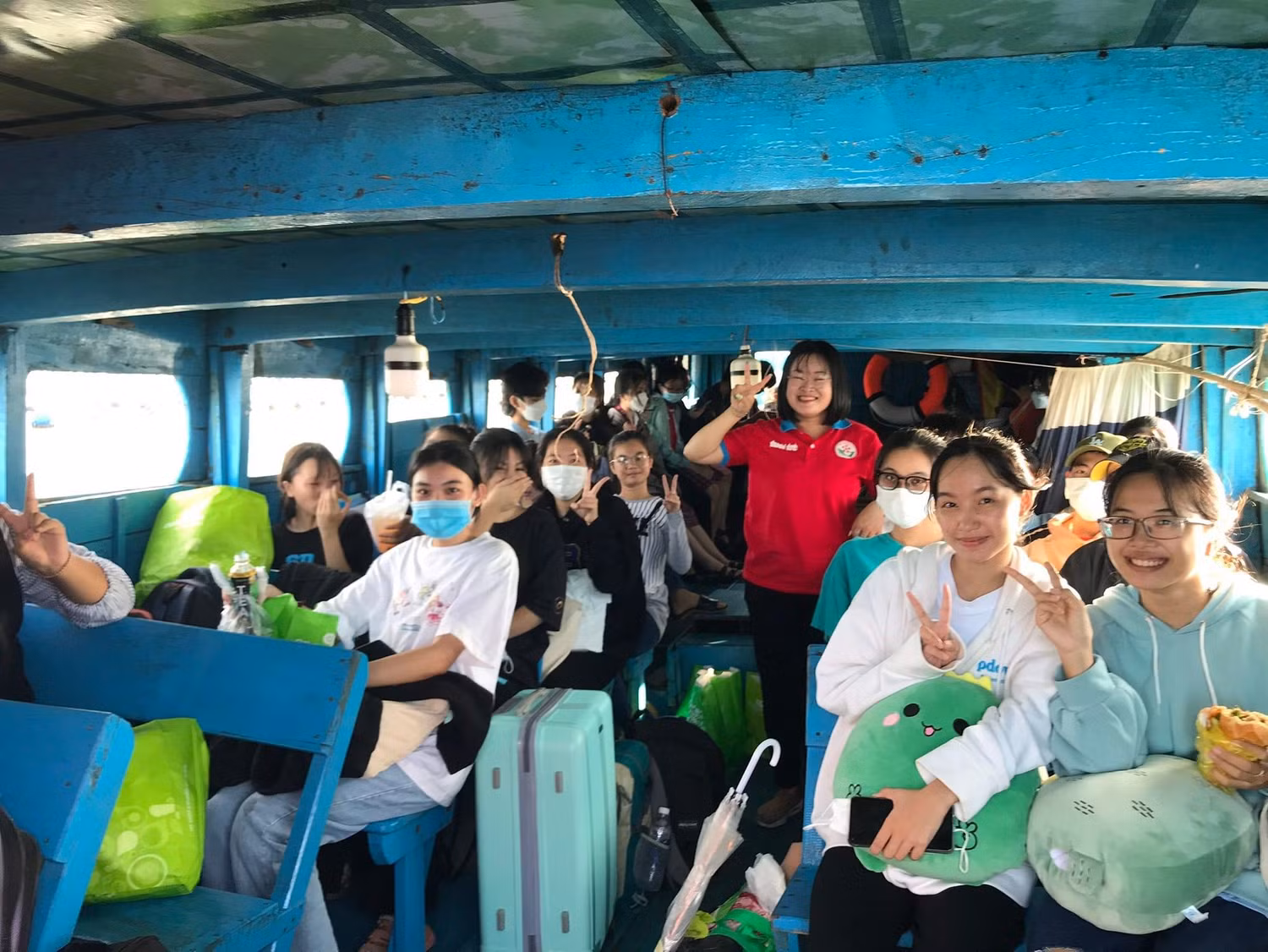 Học sinh xã đảo Thạnh An, huyện Cần Giờ vào đất liền chuẩn bị cho kỳ thi tốt nghiệp (ảnh: CTV) Học sinh xã đảo Thạnh An, huyện Cần Giờ vào đất liền chuẩn bị cho kỳ thi tốt nghiệp (ảnh: CTV)