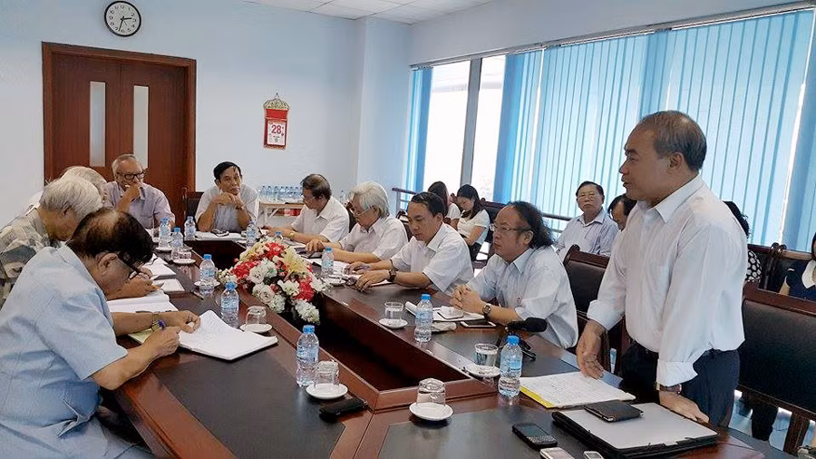 Một số vấn đề chưa hợp lý trong chương trình Giáo dục công dân cấp THPT hiện nay ảnh 3
