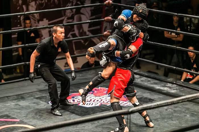 Coco Championship thu hút khán giả trước lối tấn công vũ bão, bất ngờ của các võ sĩ.