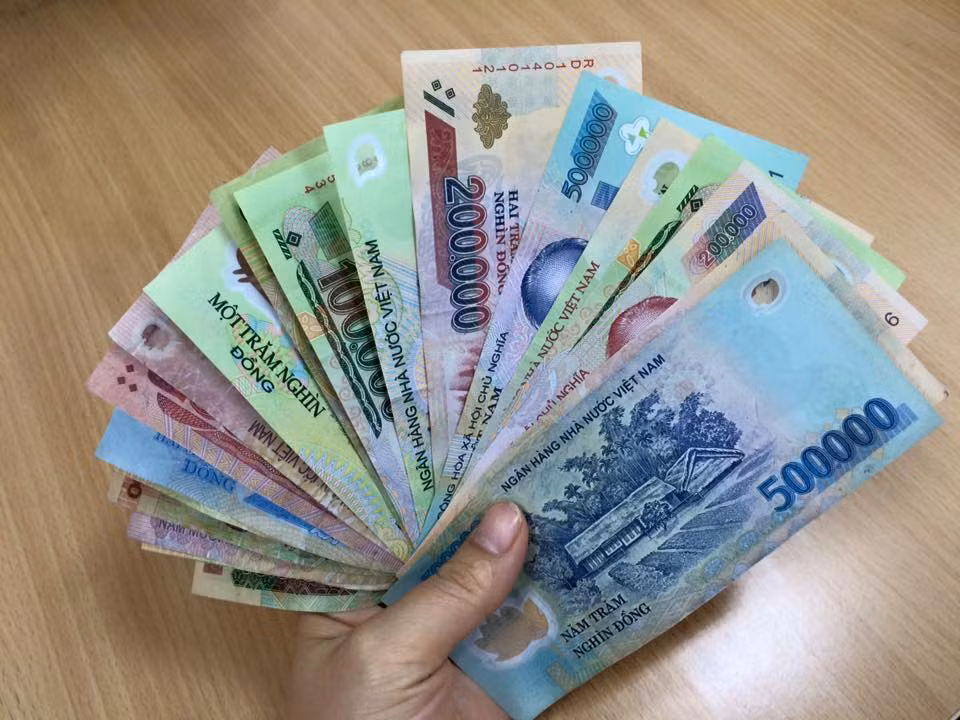 Thưởng Tết cho giáo viên phụ thuộc nhiều vào "tài thu vén" của hiệu trưởng các trường. (Ảnh minh họa: Báo Hải quan)