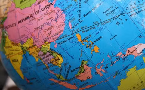 Quả địa cầu Trung Quốc ngấm ngấm đưa đường "lưỡi bò" vào trường học Philippines