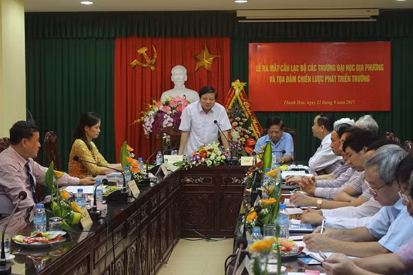 Phó Giáo sư, Tiến sĩ Nguyễn Mạnh An - Hiệu trưởng Trường Đại học Hồng Đức, Chủ nhiệm Câu lạc phát biểu tại Lễ ra mắt Câu lạc bộ