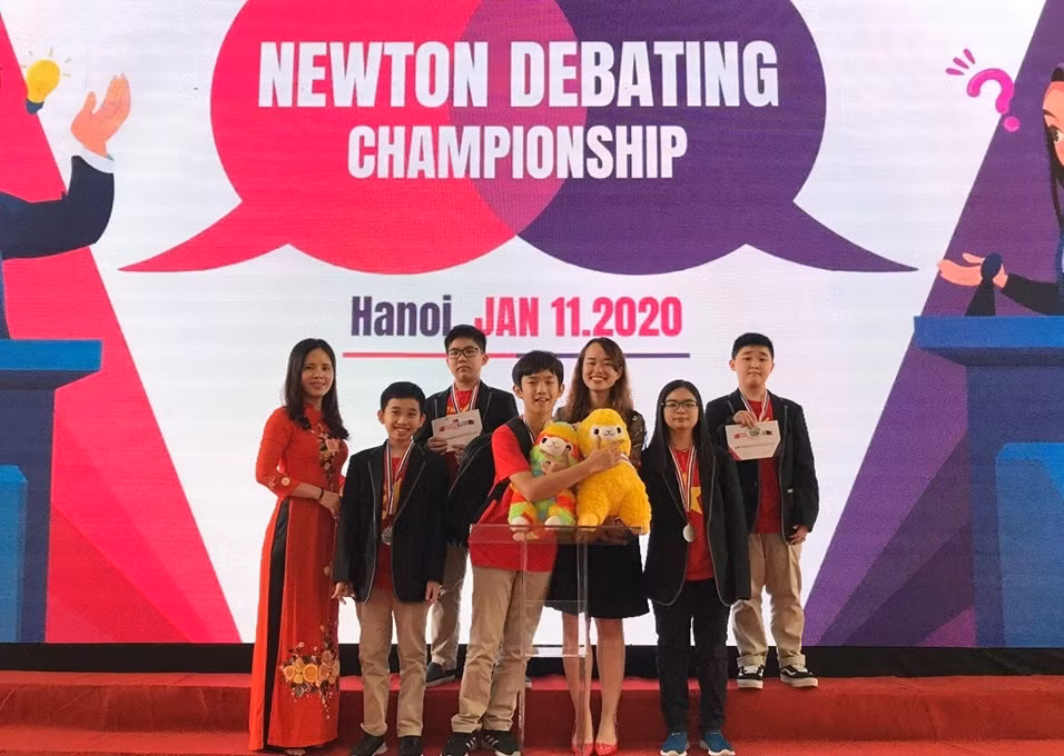 Các bạn hoc sinh lớp 6G0 đạt nhiều giải thưởng trong các sân chơi (ảnh cô Linh cung cấp) Các bạn hoc sinh lớp 6G0 đạt nhiều giải thưởng trong các sân chơi (ảnh cô Linh cung cấp)