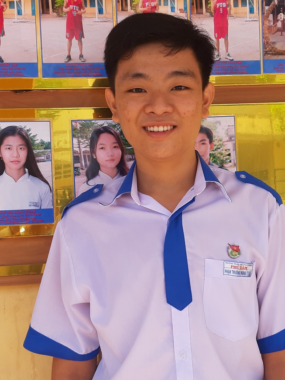 Em Phạm Trường Hưng, học sinh lớp 11A5, Trường Trung học phổ thông Phú Tâm (tỉnh Sóc Trăng) Em Phạm Trường Hưng, học sinh lớp 11A5, Trường Trung học phổ thông Phú Tâm (tỉnh Sóc Trăng)