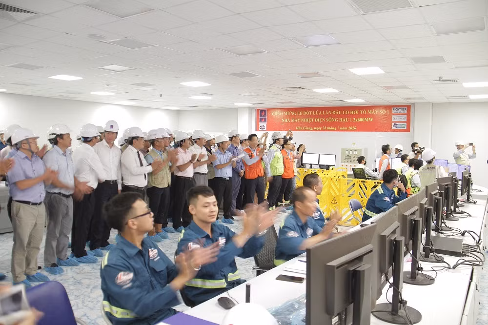 Nỗ lực vượt khủng hoảng "kép", đưa các dự án về đích đúng tiến bộ ảnh 1