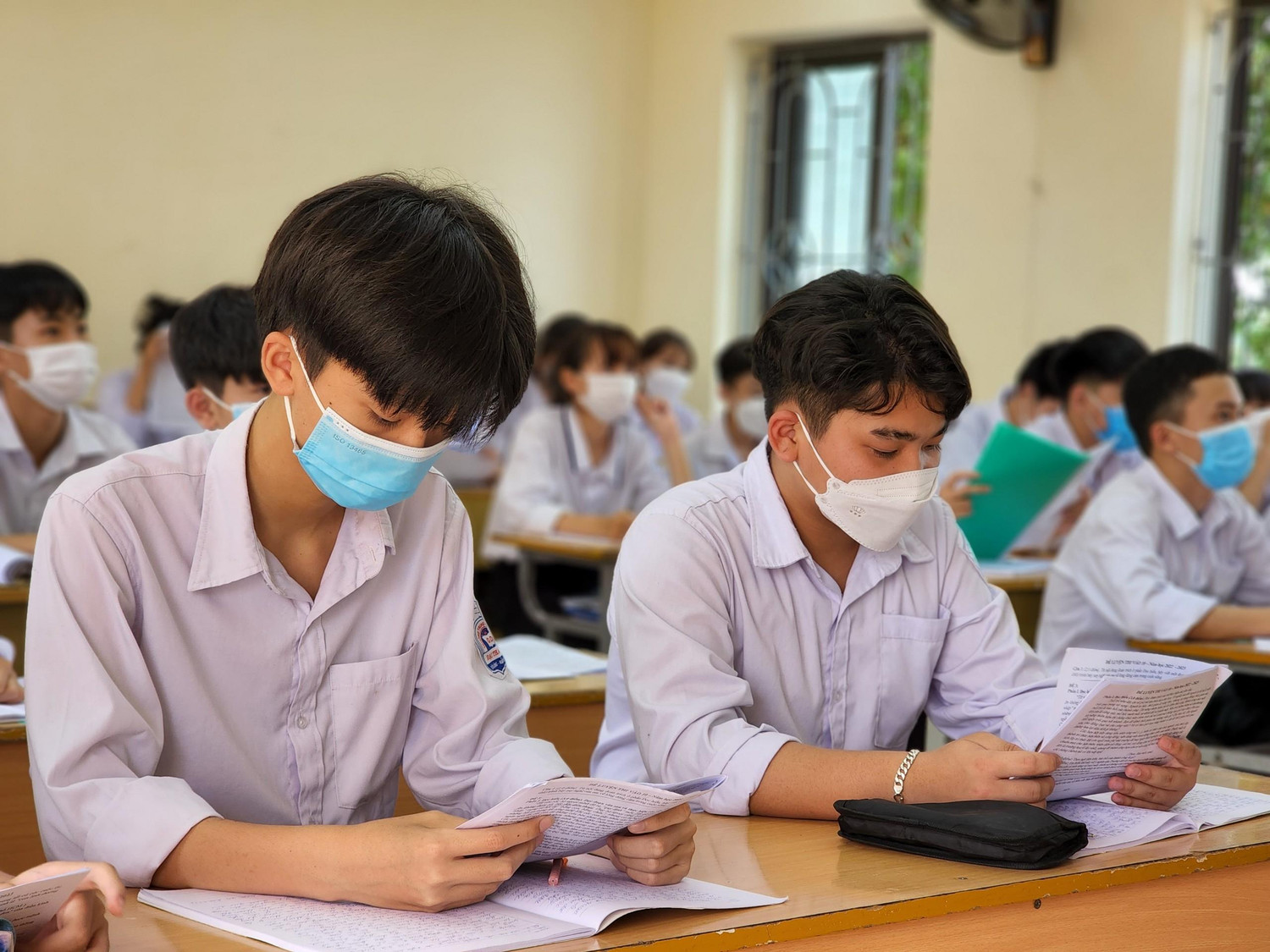 Nhà trường chia nhóm ôn luyện cho học sinh theo năng lực (Ảnh: Phạm Linh)