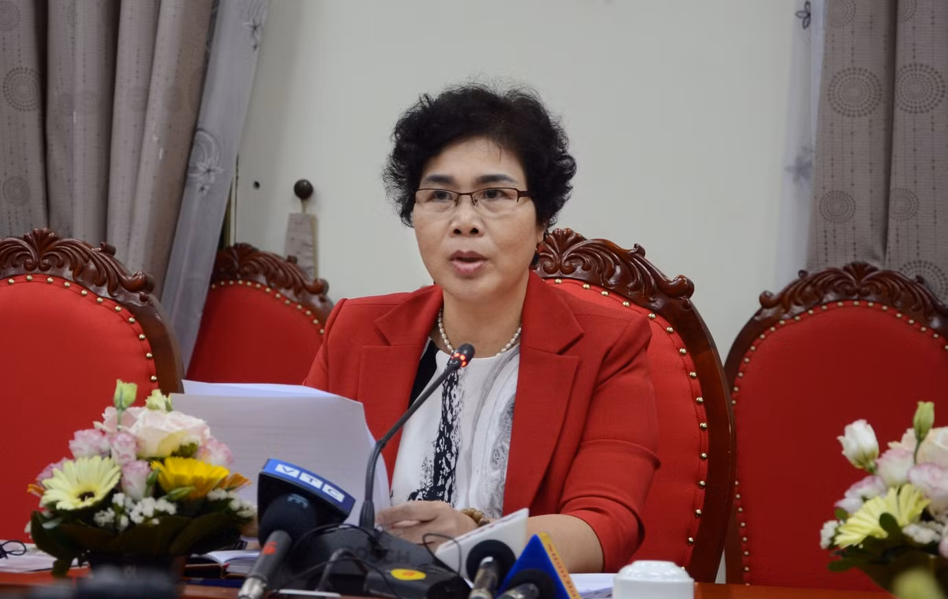 Phó trưởng phòng Giáo dục phổ thông - Sở Giáo dục và Đào tạo Hà Nội, bà Bùi Thị Minh Nga, ảnh: hanoi.edu.vn. Phó trưởng phòng Giáo dục phổ thông - Sở Giáo dục và Đào tạo Hà Nội, bà Bùi Thị Minh Nga, ảnh: hanoi.edu.vn.
