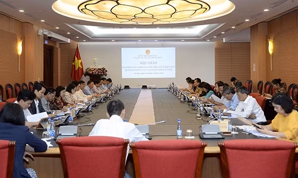 Phiên thảo luận về những giải pháp về chính sách để kiểm soát hiệu quả Quỹ Bảo hiểm xã hội. Phiên thảo luận về những giải pháp về chính sách để kiểm soát hiệu quả Quỹ Bảo hiểm xã hội.