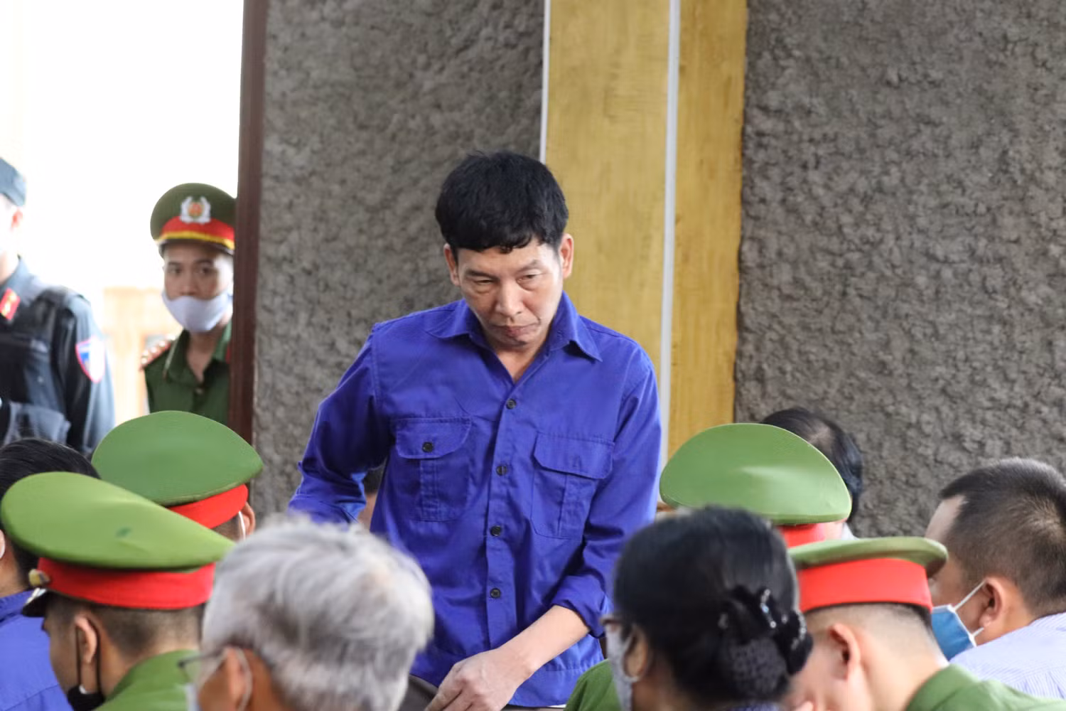 Bị cáo Trần Văn Điện bị truy tố tội đưa hối lộ. Ảnh: Vũ Phương.