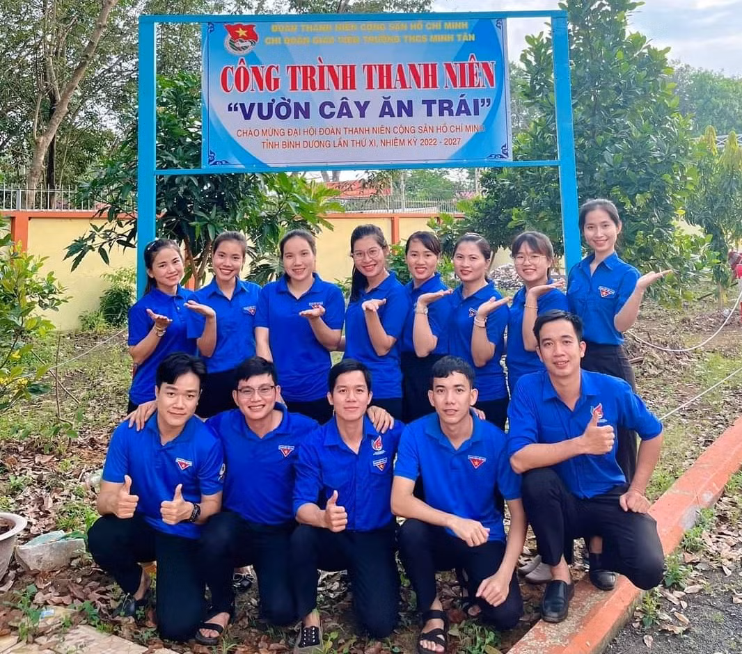 Thầy giáo 9x tích cực tham gia công tác đoàn. (Ảnh: NVCC) Thầy giáo 9x tích cực tham gia công tác đoàn. (Ảnh: NVCC)