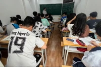 Đề xuất có kênh phản ánh trực tuyến, công khai vi phạm dạy thêm: "Người trong cuộc" đồng tình