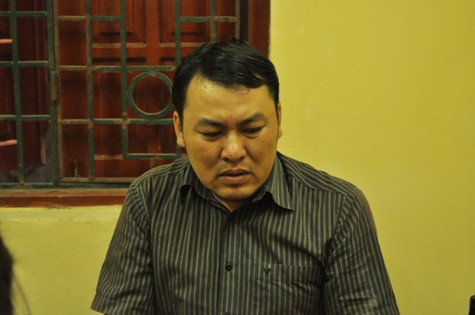 Dù luôn tỏ ra sợ hãi những Vĩnh lại luôn quanh co trong những lời khai của mình