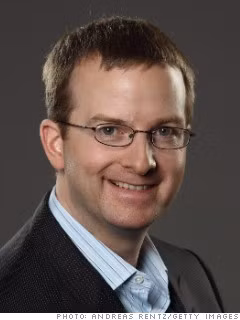 1. Mike Schroepfer Tuổi: 36 Công ty: Facebook Tổng lương và thưởng 2011: 24.804.472 USD