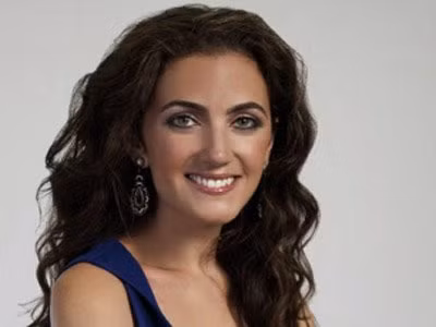 4. Jennifer Hyman Công ty: Rent the Runway Tuổi: 31 Năm 2009, Jennifer Hyman thành lập Rent The Runaway – một trang web chuyên về thời trang phụ nữ. Thậm chí trang còn cho thuê những bộ váy thời trang cao cấp và sau đó hoàn trả lại.