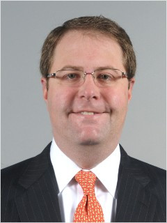 6. Domenic J. Dell'Osso, Jr. Tuổi: 35 Công ty: Chesapeake Energy Tổng tiền lương và thưởng năm 2011: 5.723.666 USD 6. Domenic J. Dell'Osso, Jr. Tuổi: 35 Công ty: Chesapeake Energy Tổng tiền lương và thưởng năm 2011: 5.723.666 USD