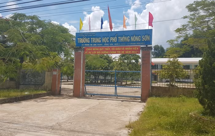 Phụ huynh phản đối gộp trường vì phải đưa con đi học xa ảnh 2