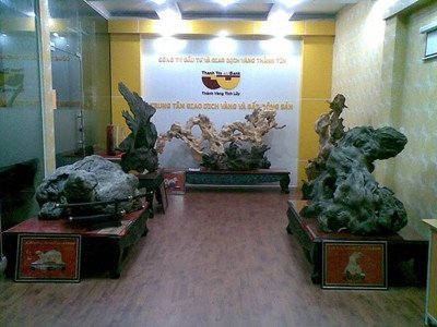 Bộ tứ linh được thổi giá triệu đô, đấu giá làm từ thiện nhưng tiền chênh lệch rơi vào túi ai? (Ảnh: TP0)