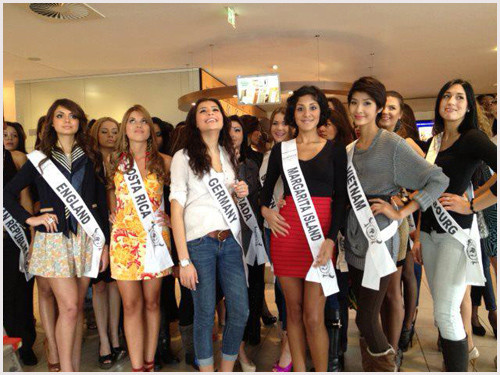 Top Model of the World 2012 có sự góp mặt của hơn 40 thí sinh tới từ nhiều quốc gia khác nhau như Argentina, Bỉ, Brazil... Châu Á không có nhiều đại diện, nên ngoài Hoàng Thùy tới từ Việt Nam, người ta chỉ thấy thí sinh Ấn Độ và Philippines mà thôi.