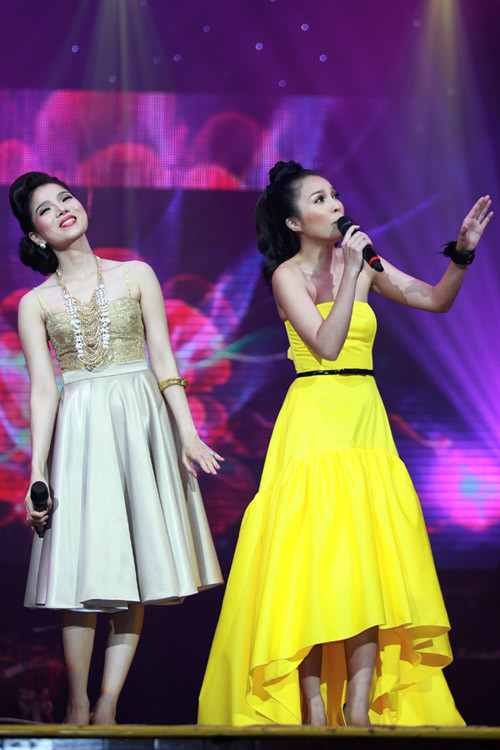 Hiền Thục là một nhân tố lạ của chương trình, cả hai đã trình bày lại ca khúc "Dạ khúc" của nhạc sĩ Quốc Bảo mà trước đây Hiền Thục đã từng gặt hái được rất nhiều thành công với ca khúc này. (Theo afamily) Hiền Thục là một nhân tố lạ của chương trình, cả hai đã trình bày lại ca khúc "Dạ khúc" của nhạc sĩ Quốc Bảo mà trước đây Hiền Thục đã từng gặt hái được rất nhiều thành công với ca khúc này. (Theo afamily)