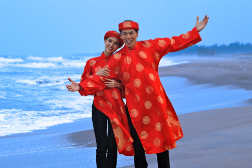 Bebe Phạm và Rich Ting thường xuất hiện bên nhau trong nhiều sự kiện thời trang trong nước cũng như trong các bộ ảnh nghệ thuật. (Theo VNE) Bebe Phạm và Rich Ting thường xuất hiện bên nhau trong nhiều sự kiện thời trang trong nước cũng như trong các bộ ảnh nghệ thuật. (Theo VNE)