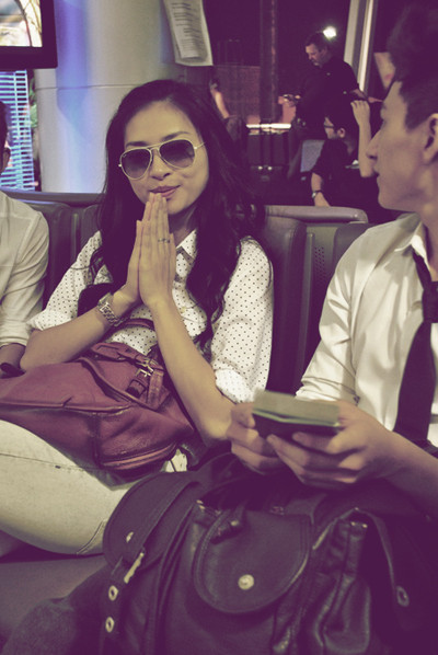 'Đả nữ' và 5 cậu học trò trong nhóm 365 đến Thái Lan để thư giãn sau những ngày làm việc căng thẳng vào tháng 11/2011. 'Đả nữ' và 5 cậu học trò trong nhóm 365 đến Thái Lan để thư giãn sau những ngày làm việc căng thẳng vào tháng 11/2011.