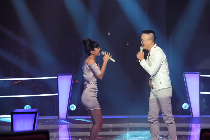 Nét quyến rũ ngọt ngào của Mai Anh kết hợp với sự mạnh mẽ của Hà Dũng đã tạo nên một cặp song ca đẹp đôi và ấn tượng cho đêm thi thứ 2 này.