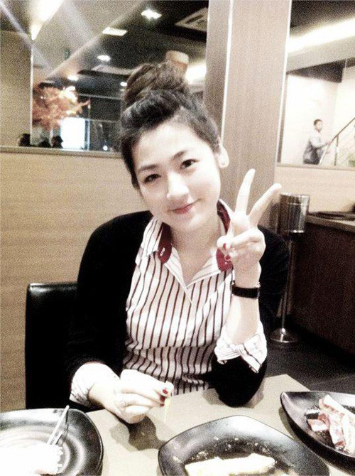 Suốt 3 năm học tại trường THPT Kim Liên, Tú Anh đã được mệnh danh là hotgirl với chiều cao 1m72, làn da trắng hồng không tì vết và gương mặt bầu bĩnh, xinh xắn. Suốt 3 năm học tại trường THPT Kim Liên, Tú Anh đã được mệnh danh là hotgirl với chiều cao 1m72, làn da trắng hồng không tì vết và gương mặt bầu bĩnh, xinh xắn.