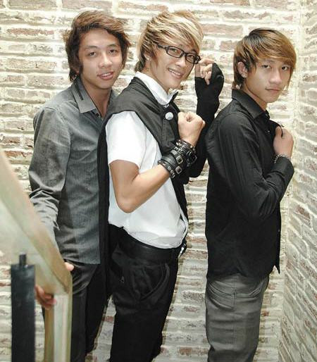 Liệu sự “lột xác” về bề ngoài của HKT có thay đổi được gu âm nhạc của nhóm này? Liệu sự “lột xác” về bề ngoài của HKT có thay đổi được gu âm nhạc của nhóm này?