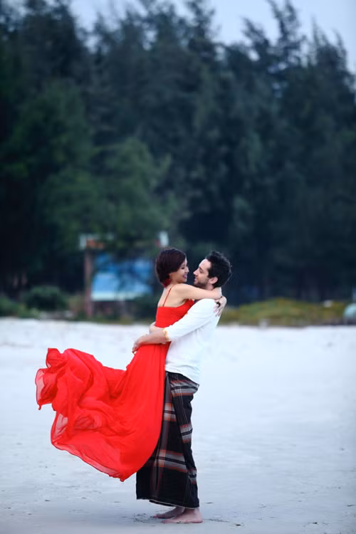 Mai Khôi và người yêu trong chuyến đi nghỉ tại Côn Đảo vào tháng 4/2012.