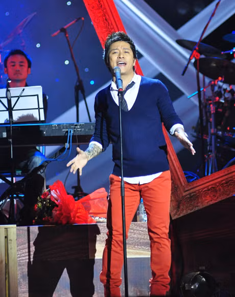 Chương trình phân theo những giai đoạn trong sự nghiệp âm nhạc của Tuấn Hưng, từ khi còn là thành viên Quả Dưa Hấu tới khi trở thành ca sĩ độc lập, thành danh tại mảnh đất Sài Gòn. (Theo tintuc247) Chương trình phân theo những giai đoạn trong sự nghiệp âm nhạc của Tuấn Hưng, từ khi còn là thành viên Quả Dưa Hấu tới khi trở thành ca sĩ độc lập, thành danh tại mảnh đất Sài Gòn. (Theo tintuc247)