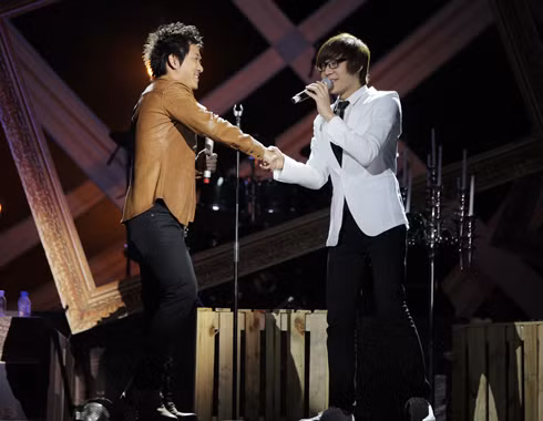 Tuấn Hưng cho biết, liveshow "Ngày về" là cơ hội để anh tri ân tình cảm và sự ủng hộ mà khán giả Thủ đô đã dành cho anh trong nhiều năm qua. Tuấn Hưng cho biết, liveshow "Ngày về" là cơ hội để anh tri ân tình cảm và sự ủng hộ mà khán giả Thủ đô đã dành cho anh trong nhiều năm qua.