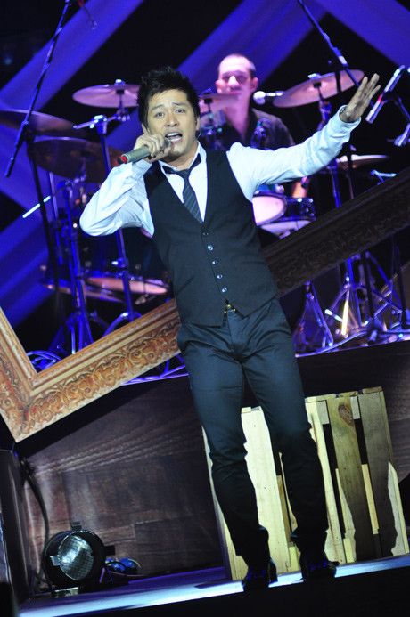 Ngoài ra, các nghệ sĩ khác như Khắc Việt, Quang Mẫn, Minh Kiên Beatbox, Siu Black cũng góp mặt trong chương trình. Nhạc sĩ Hồ Hoài Anh chung tay cùng Tuấn Hưng trong vai trò chỉ đạo nghệ thuật.